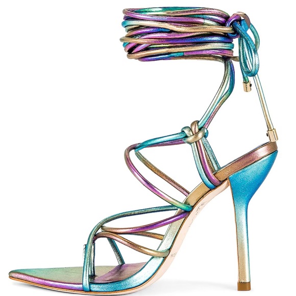 Comes with Original Box Iggy Heel in Multi
DUNDAS x REVOLVE, 7.5 - Picture 2 of 14